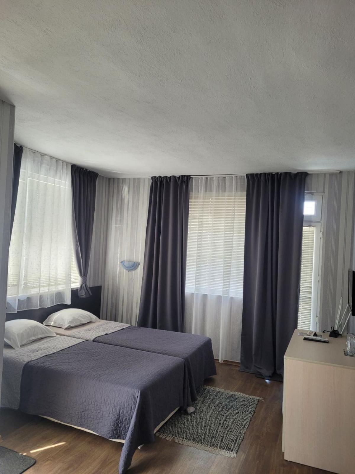 Guest House Taligarov Pomorie Exterior foto